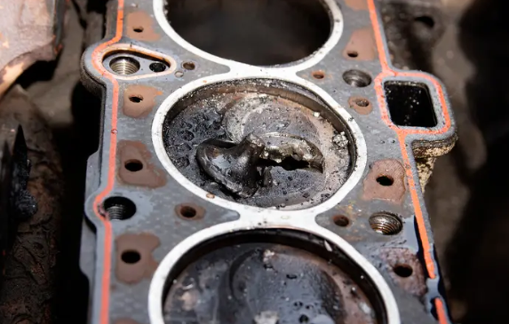 油品失效分析全面指南：从降解原因到检测方法