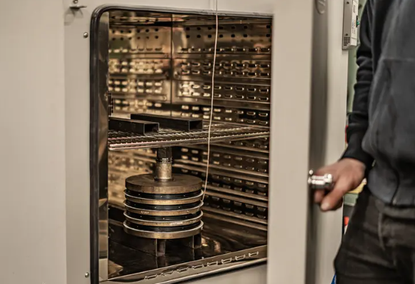 热学性能测试对材料失效分析的重要性