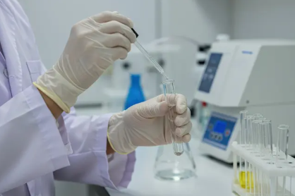 如何判断材料理化性能是否达标？